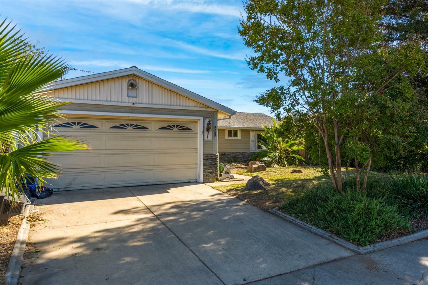 Property Photo:  7263 Hayward Drive  CA 95828 