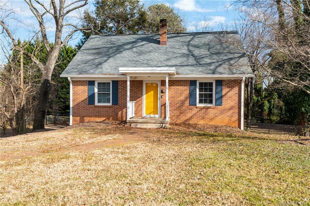 Property Photo:  206 23rd Street  NC 28601 