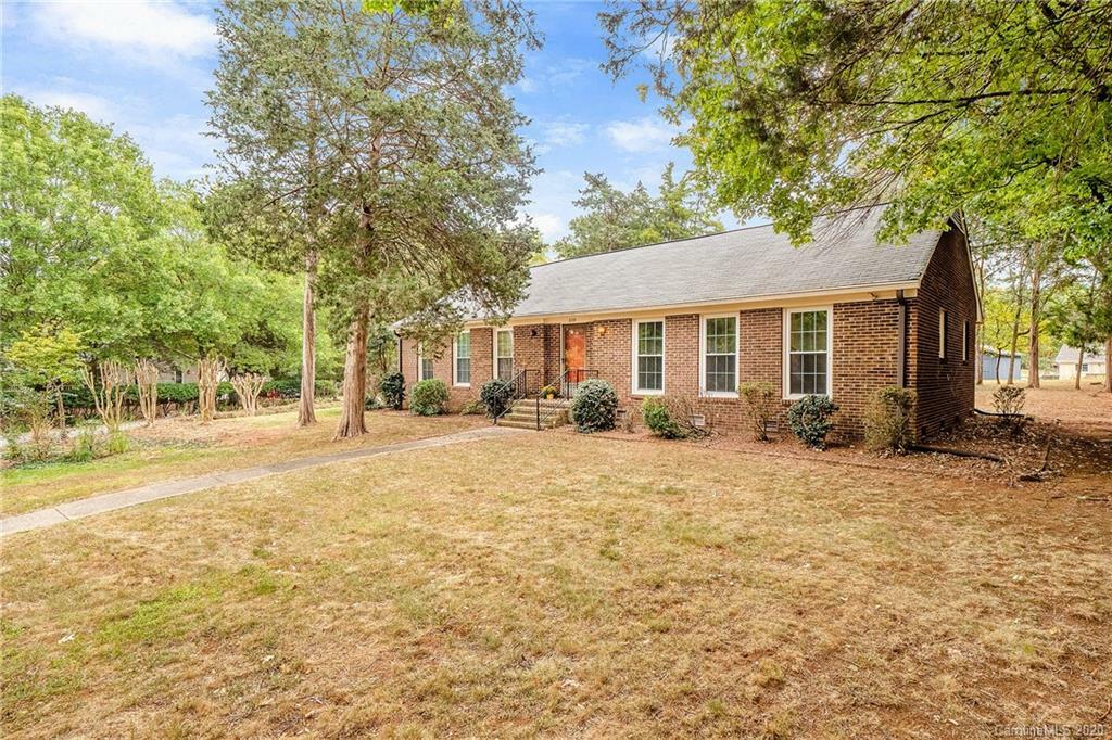 Property Photo:  8205 Tifton Road  NC 28226 