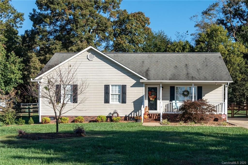 Property Photo: 2642 Gold Rush Drive NC 28092