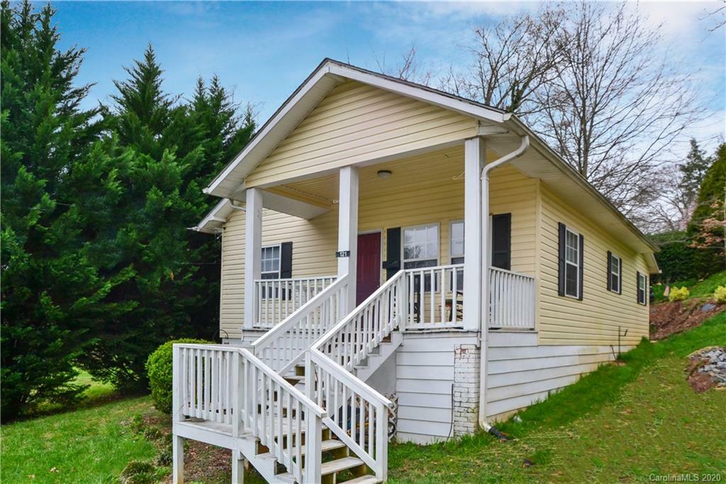 Property Photo:  121 Fleming Avenue  NC 28752 