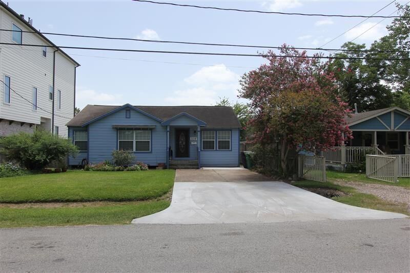 Property Photo: 1118 W 21st Street TX 77008