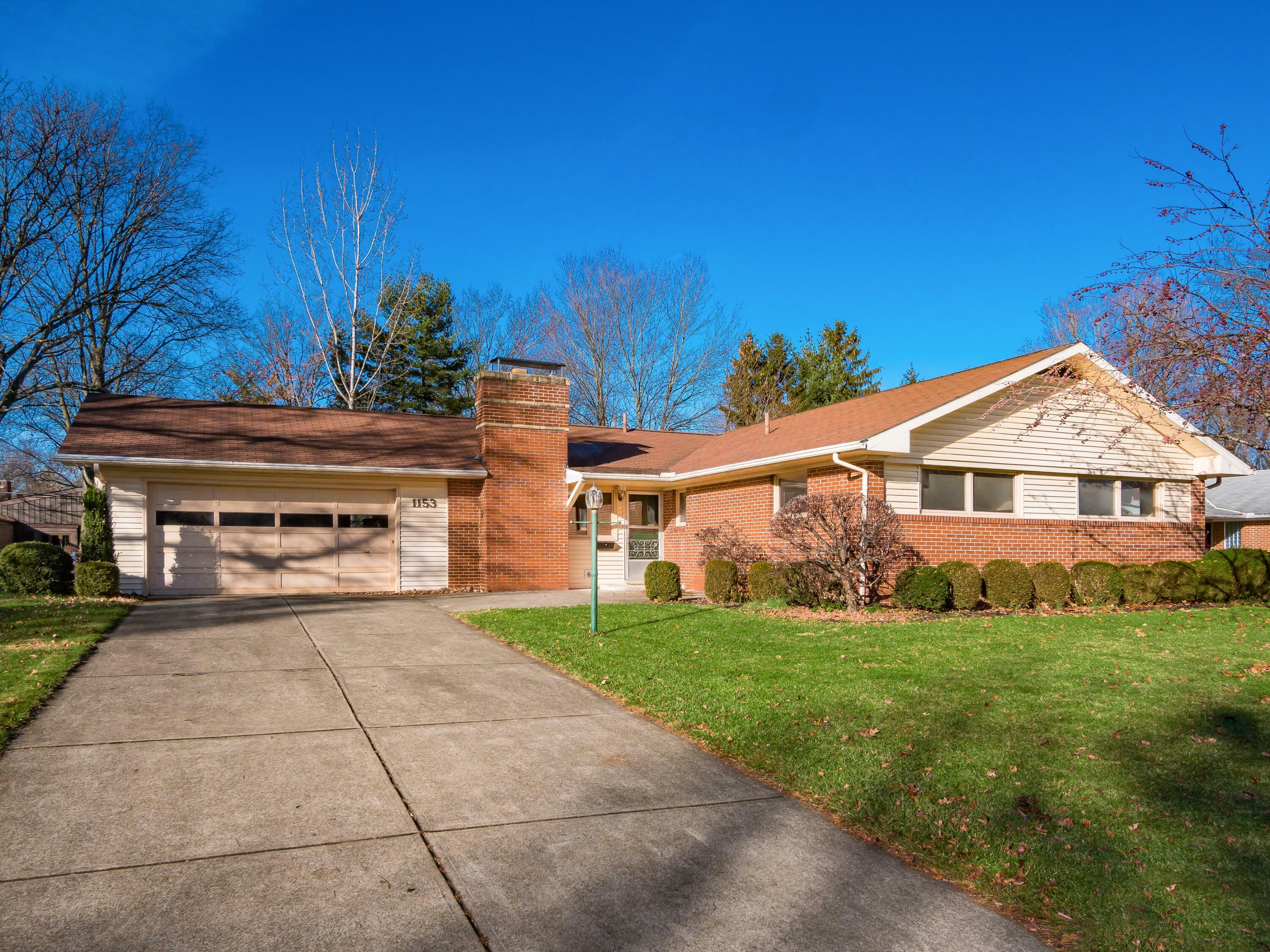 Property Photo:  1153 Ridgedale Drive E  OH 43085 