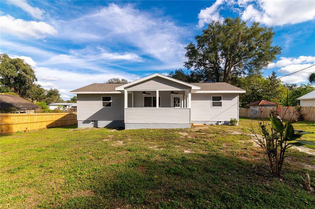 Property Photo:  14750 Arlington Street  FL 33525 