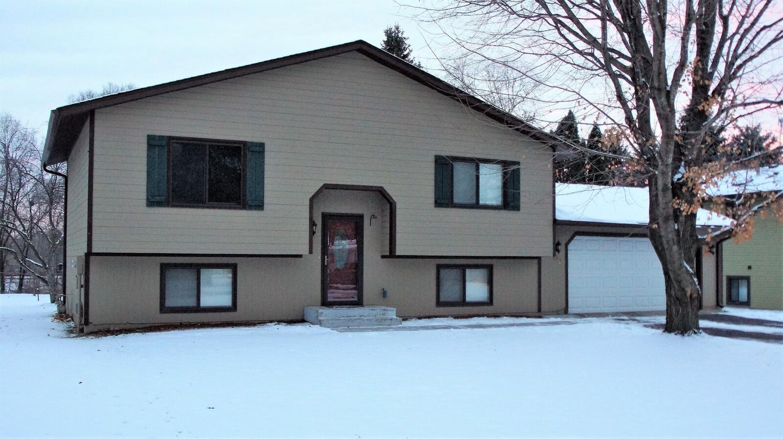Property Photo: 1700 Pioneer Lane MN 55110