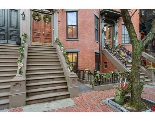 Property Photo:  127 Pembroke St 2  MA 02118 