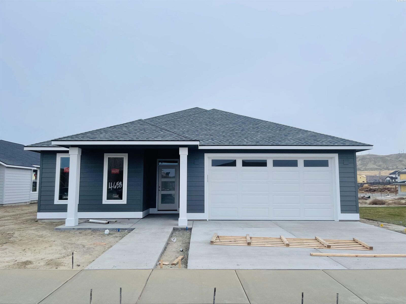 Property Photo:  4658 Village View St.  WA 99352 