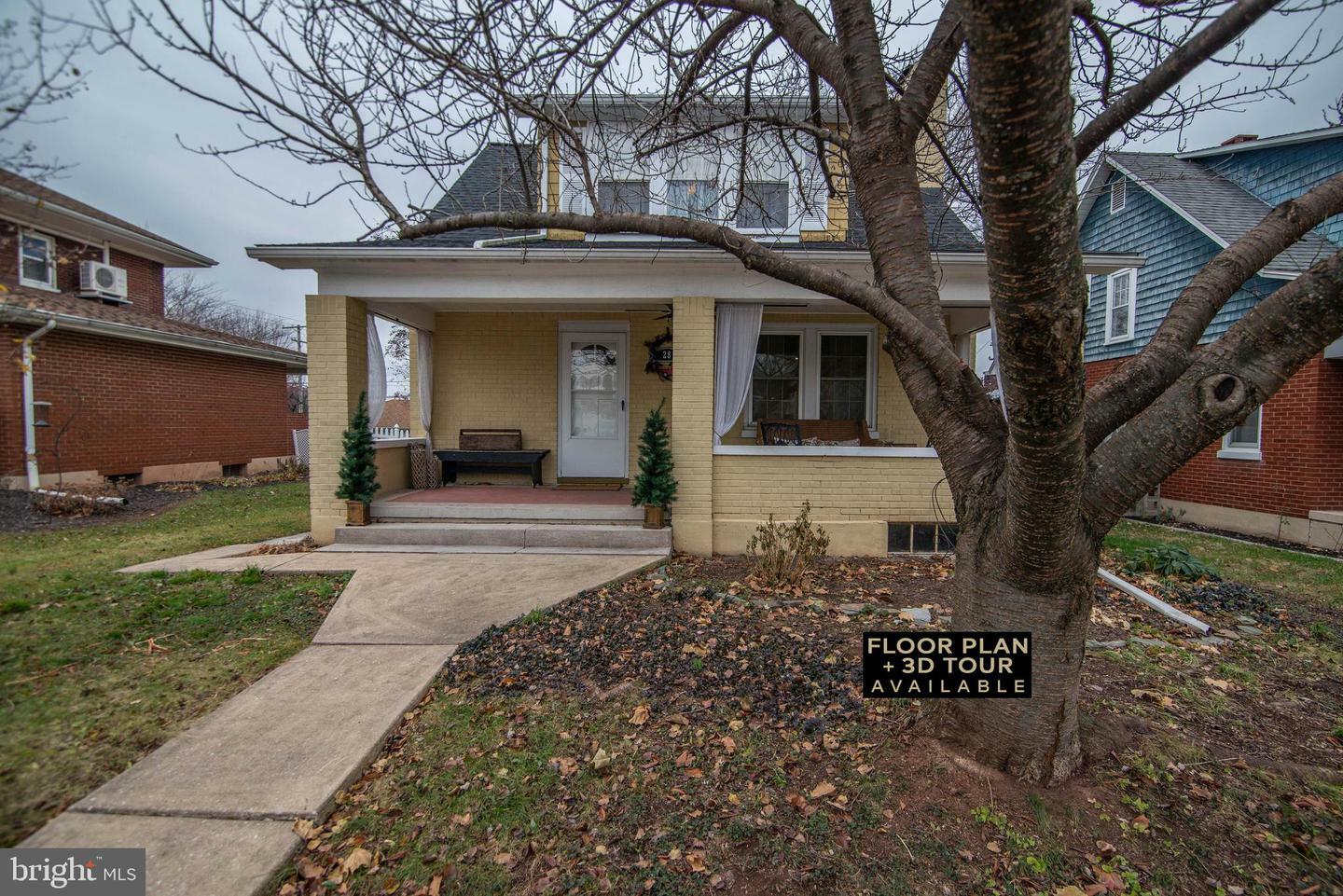 Property Photo:  28 N 4th Street  PA 17347 