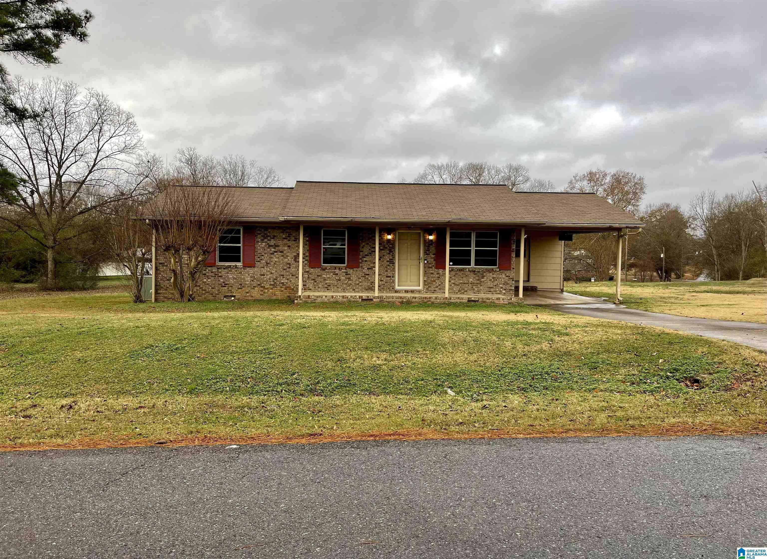 Property Photo:  905 County Line Road  AL 36203 