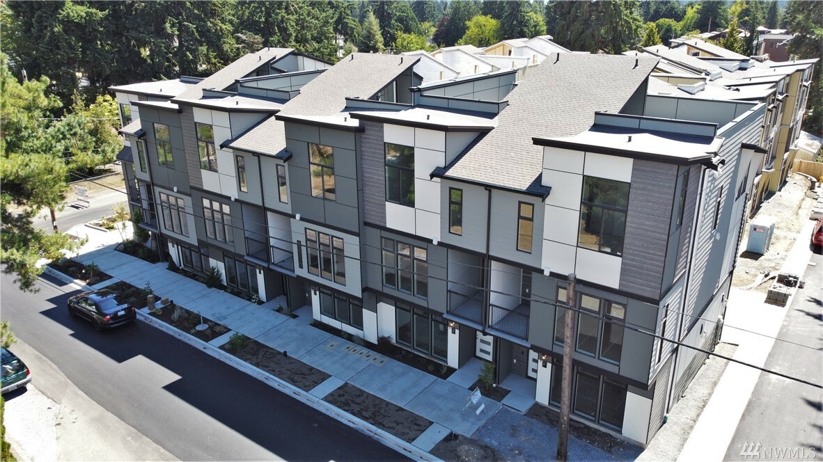 Property Photo: 23804 55th Ave W C WA 98043