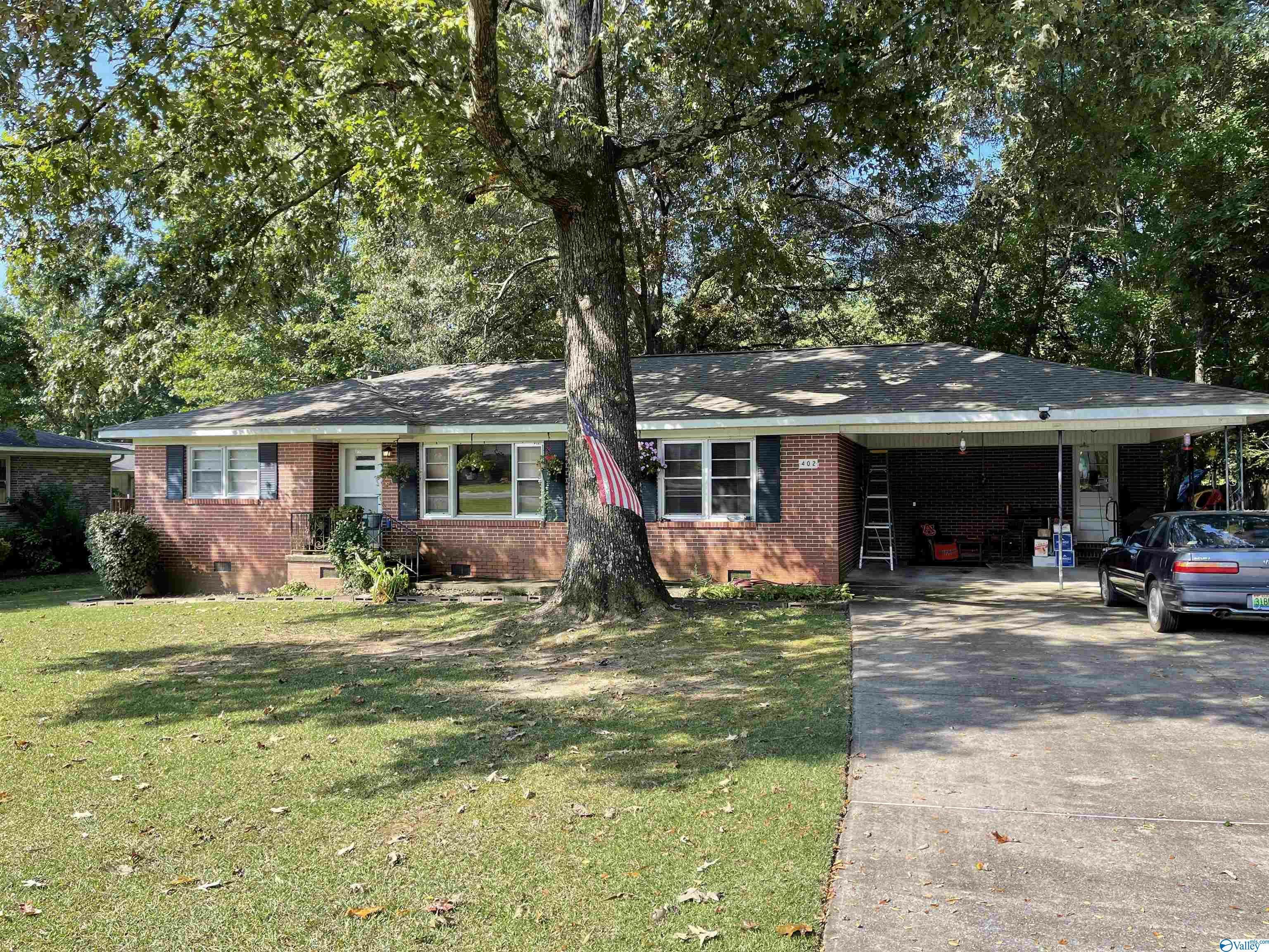 Property Photo:  402 Williams Avenue  AL 35906 