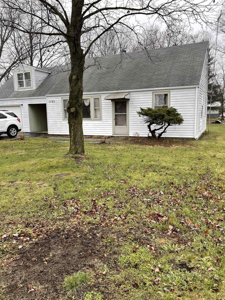 5789 County Road 11  Garrett IN 46738 photo