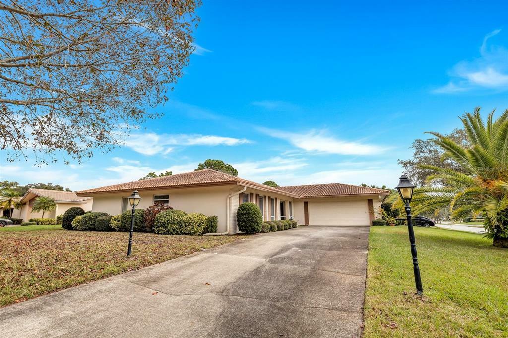 Property Photo:  2880 Wildwood Drive  FL 33761 