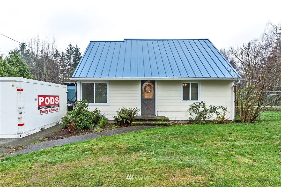 Property Photo: 320 127th Street E WA 98445