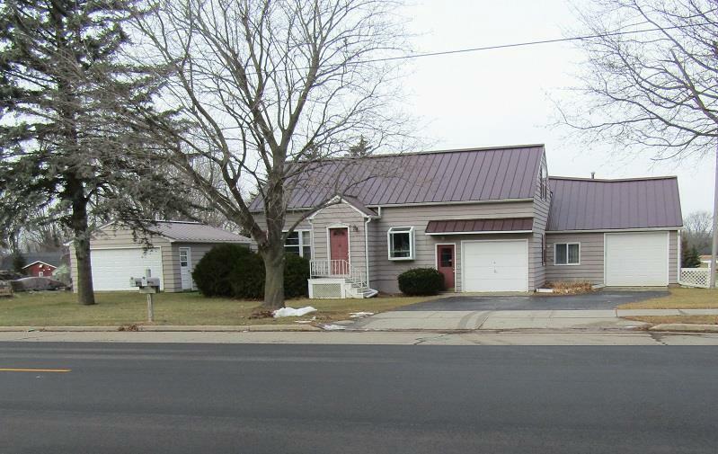 Property Photo:  645 West Main St  WI 53919 