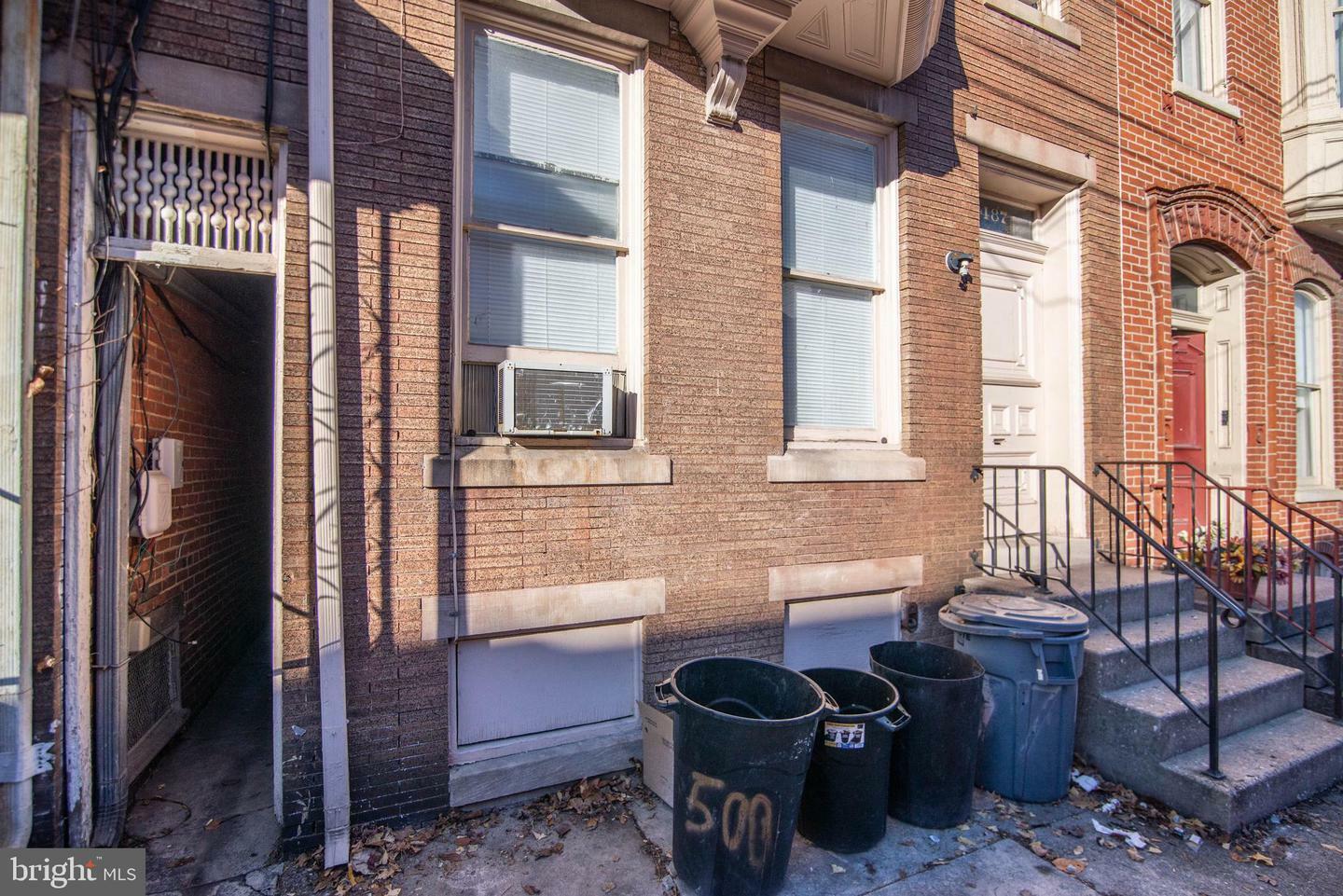 Property Photo:  487 W King Street  PA 17401 