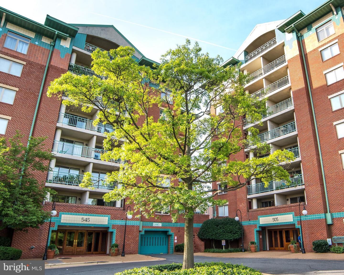 Property Photo:  505 E Braddock Road 104  VA 22314 