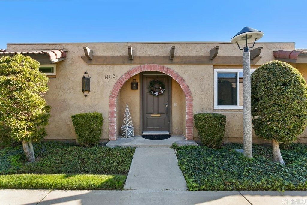 Property Photo: 14952 Seville Plaza CA 92683