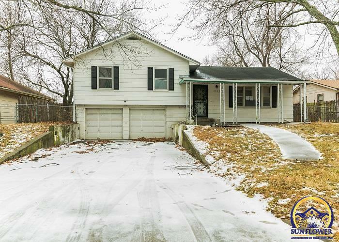 Property Photo:  2025 SE 35th St  KS 66605 