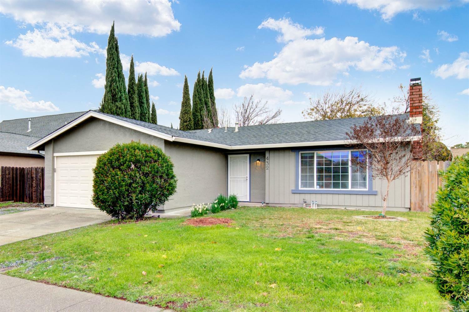 432 Colonial Circle  Vacaville CA 95687 photo