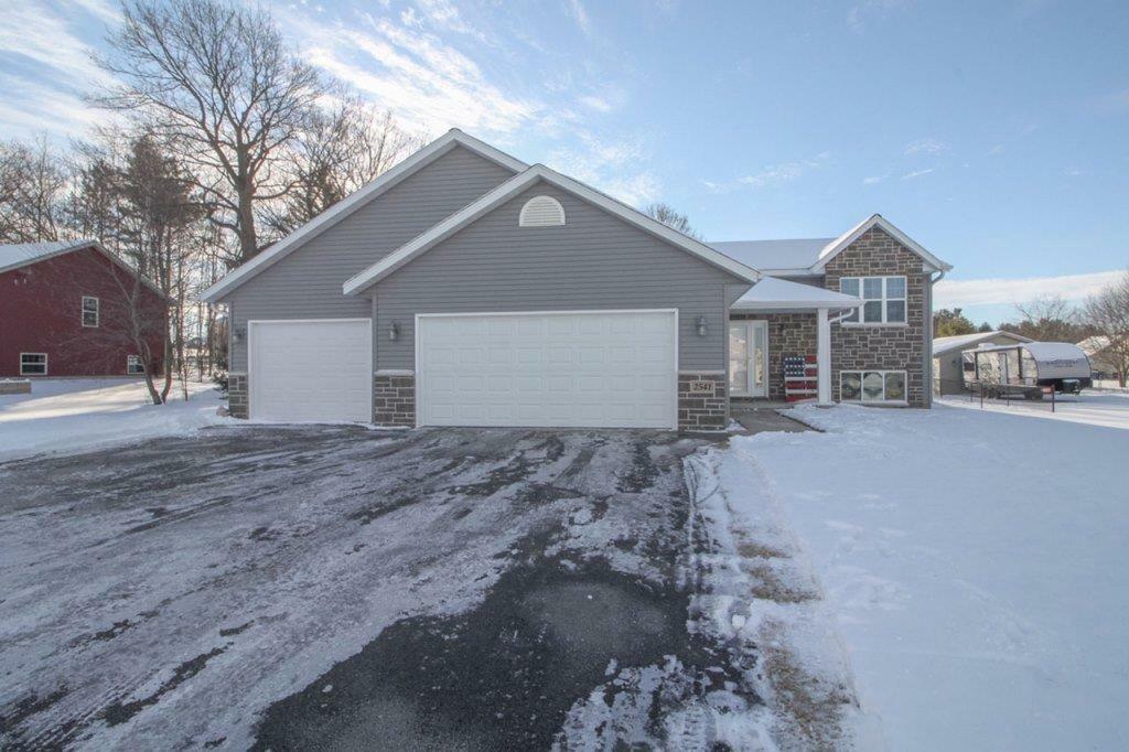 2541 Moondance Drive  Kronenwetter WI 54455 photo