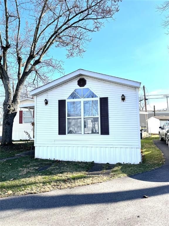 Property Photo: 2929 Schoolhouse Lane OH 45439