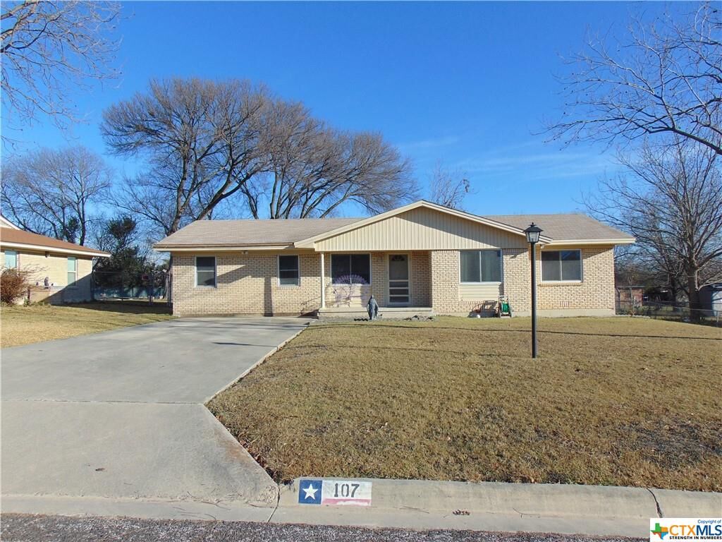 Property Photo:  107 W Mockingbird Lane  TX 76548 