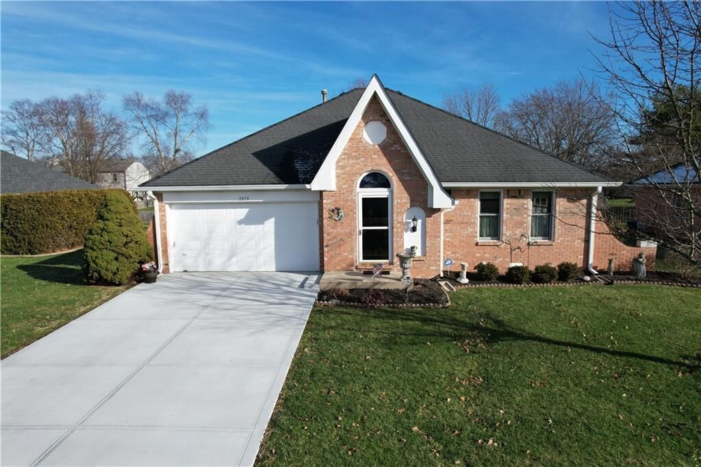 Property Photo: 1373 Holiday Lane E IN 46112