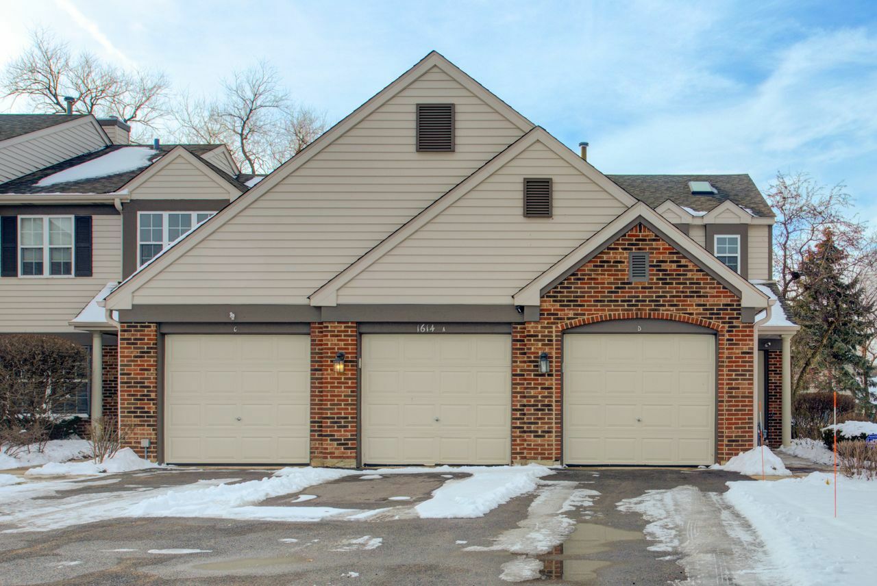 Property Photo:  1614 Grove Avenue A  IL 60193 