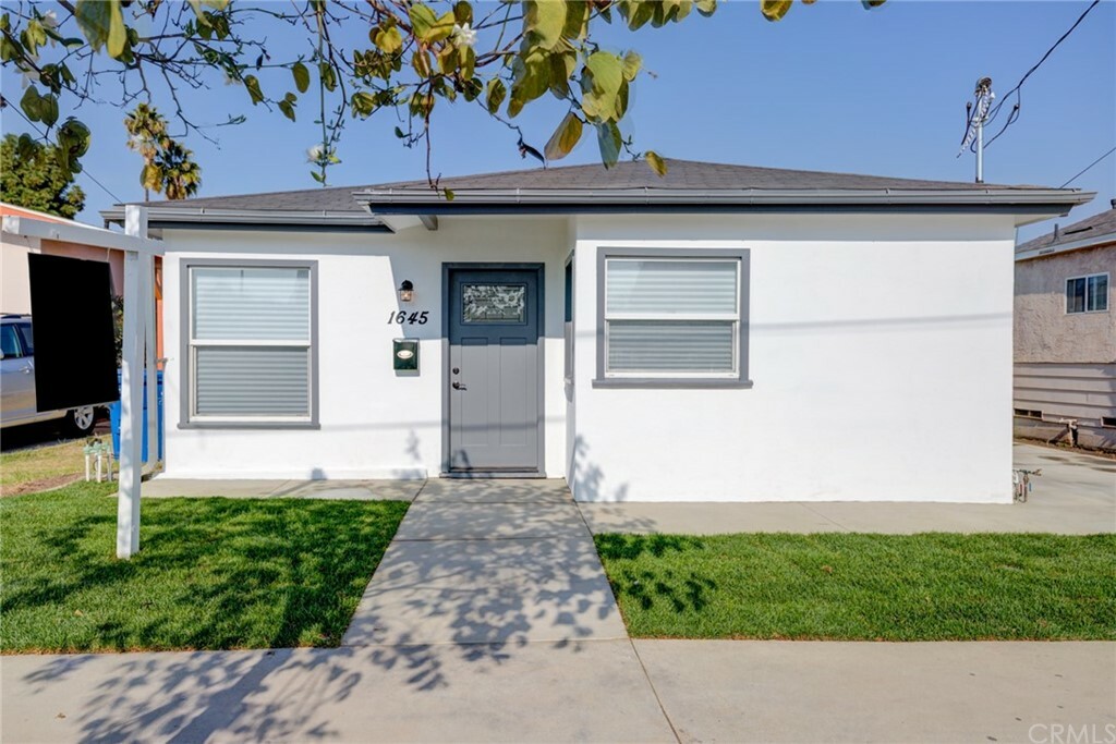 Property Photo:  1645 W 223rd Street  CA 90501 