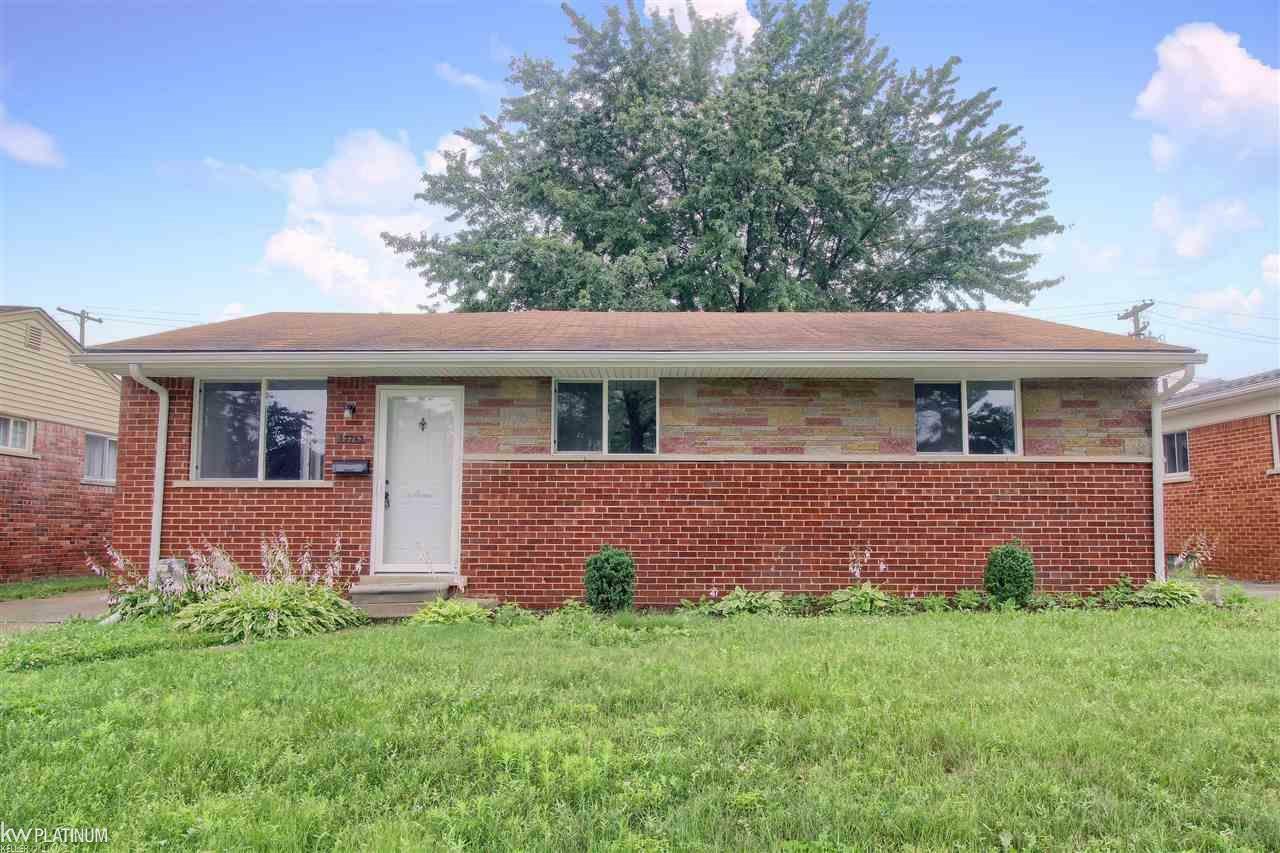 Property Photo: 17762 Breezeway Street MI 48026