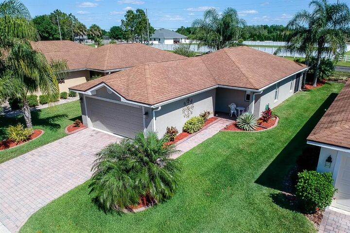 Property Photo: 4428 Turnberry Lane FL 33859