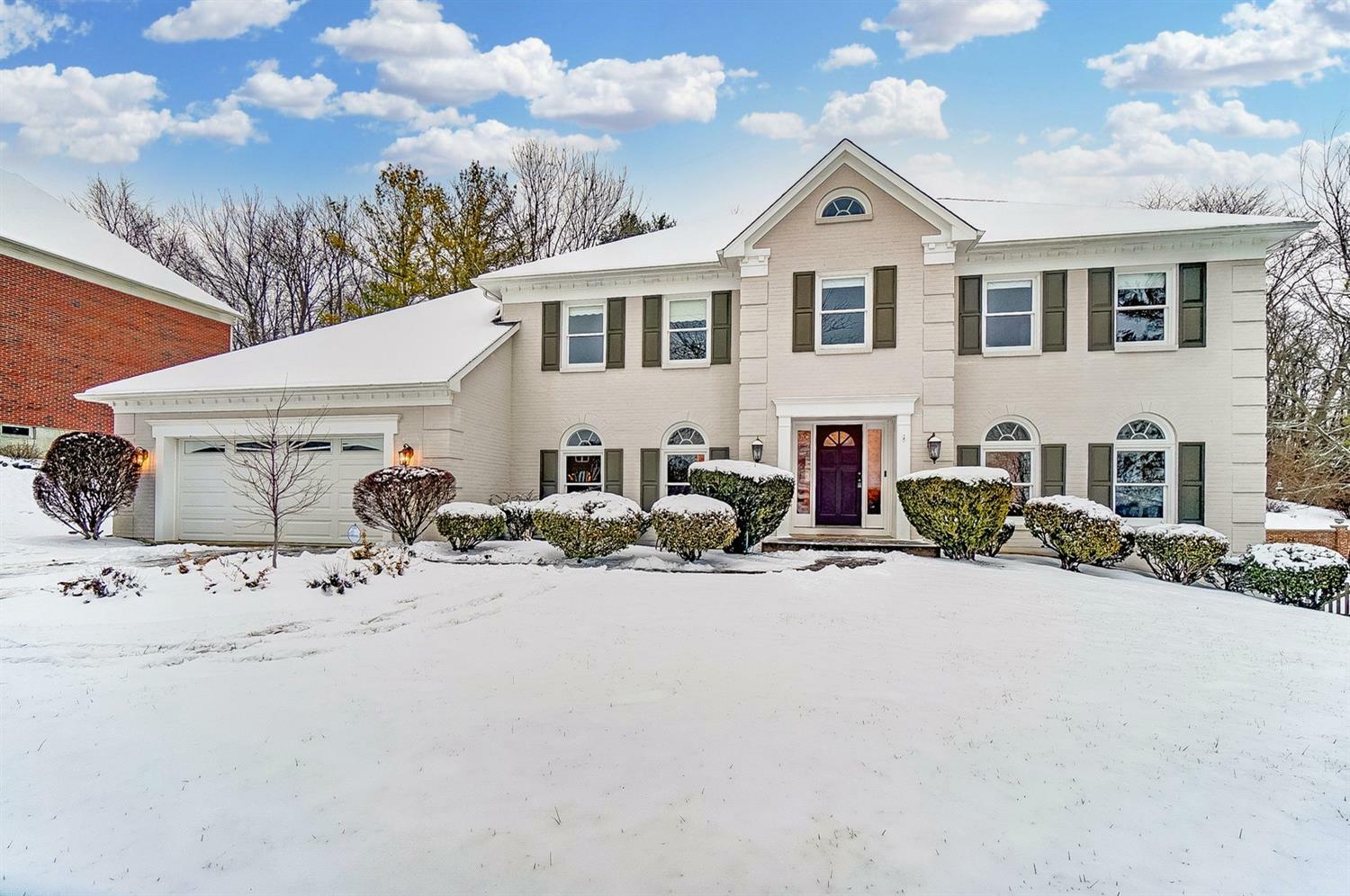 Property Photo: 9857 Bennington Dr OH 45241