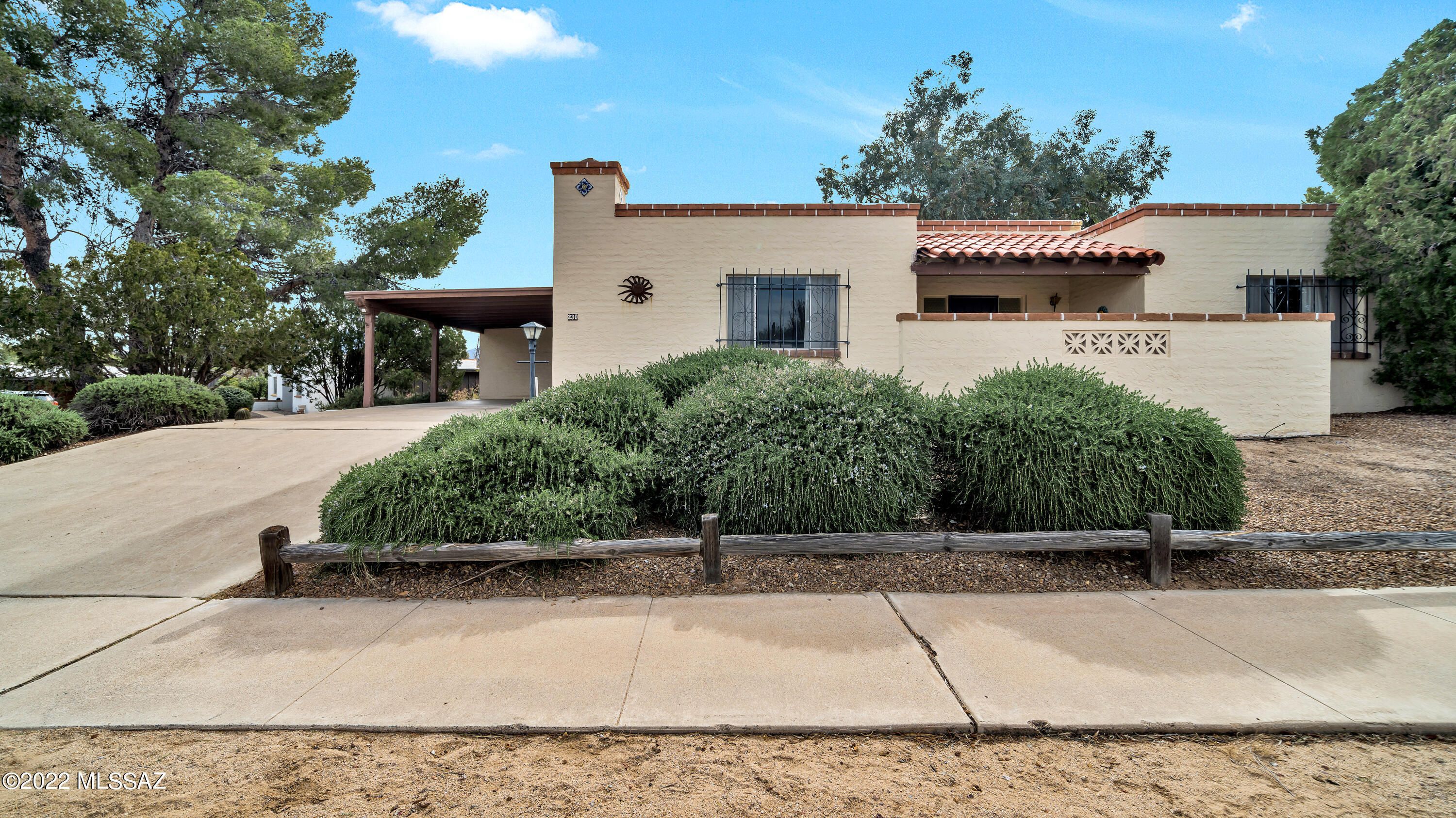 Property Photo:  230 E Las Granadas  AZ 85614 