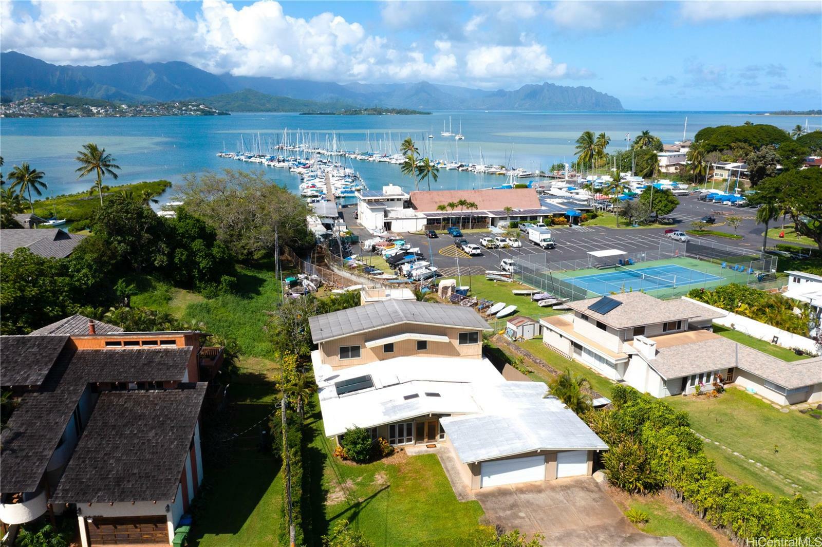 44-513 Kaneohe Bay Drive  Kaneohe HI 96744 photo