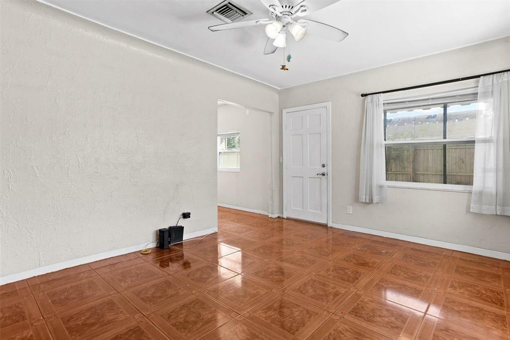 Property Photo: 6493 29th Way N FL 33702