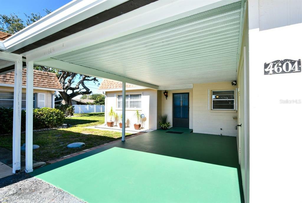 Property Photo:  4604 Park Acres Drive  FL 34207 