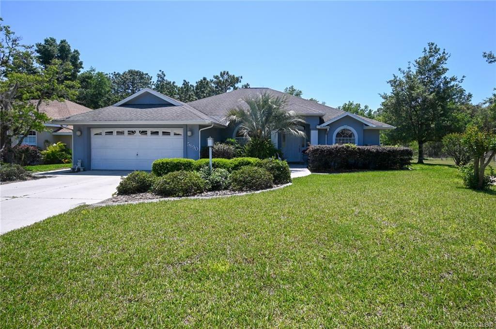 Property Photo:  5690 W Woodside Drive  FL 34429 