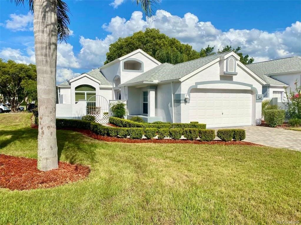 Property Photo:  1084 Vista Fina Court  FL 34608 