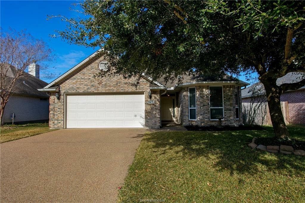 Property Photo: 109 Hartford Drive TX 77845-3954