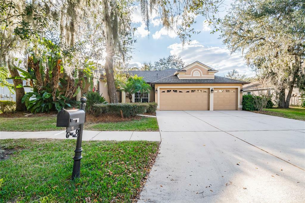 Property Photo:  61 Camelot Ridge Drive  FL 33511 