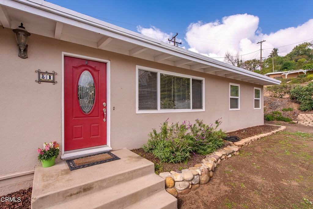 Property Photo:  81 Orchard View Street  CA 93010 