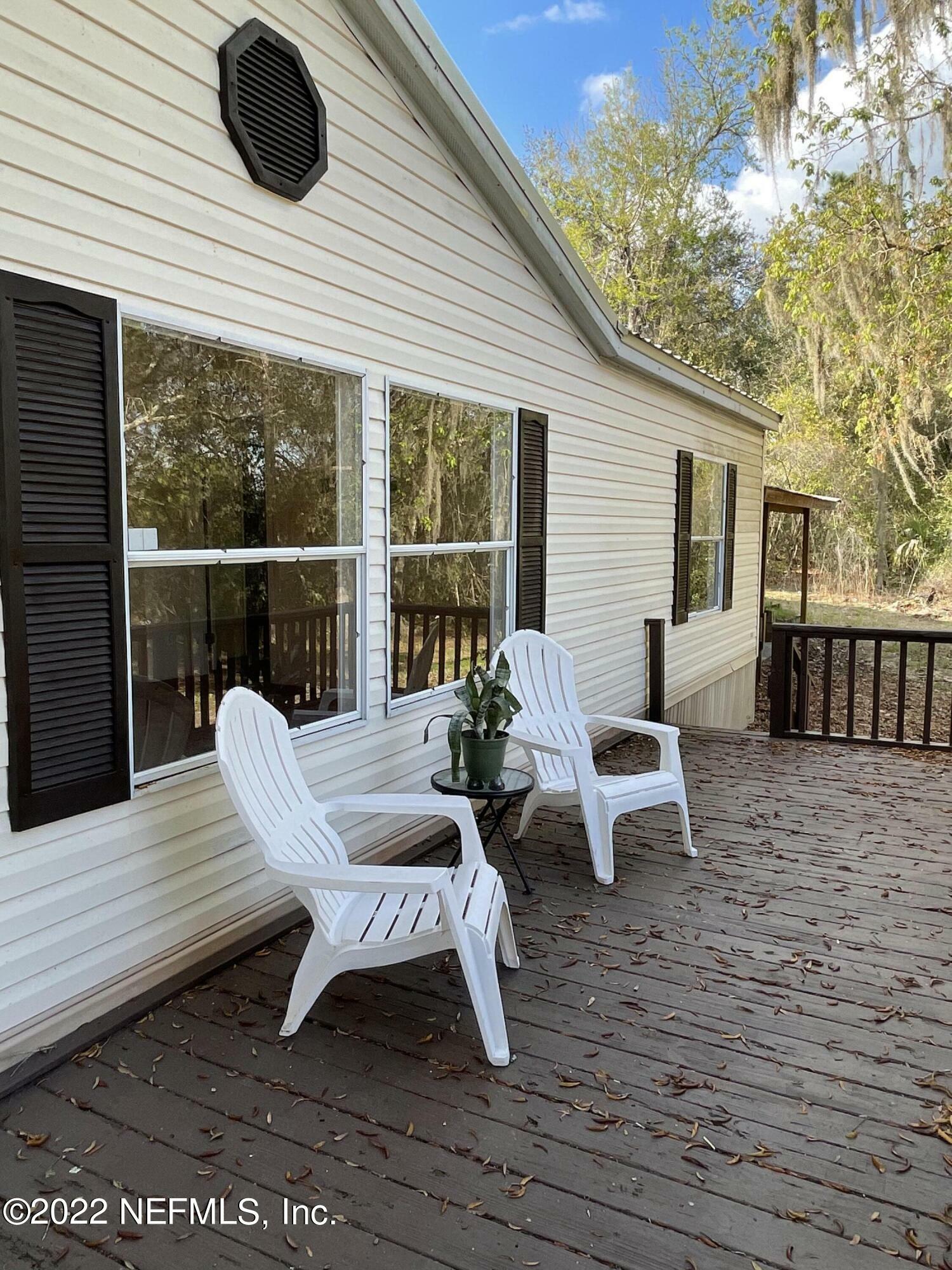 Property Photo:  211 Ivanhoe Drive  FL 32189 