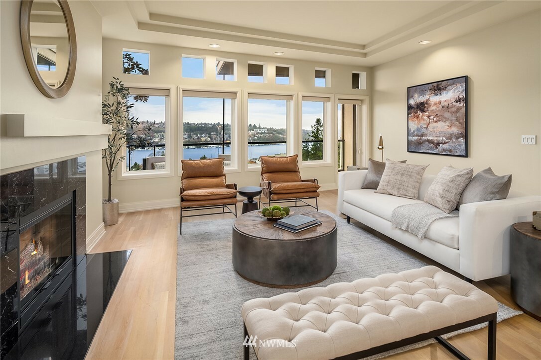 Property Photo: 1958 Harvard Avenue E 202 WA 98102