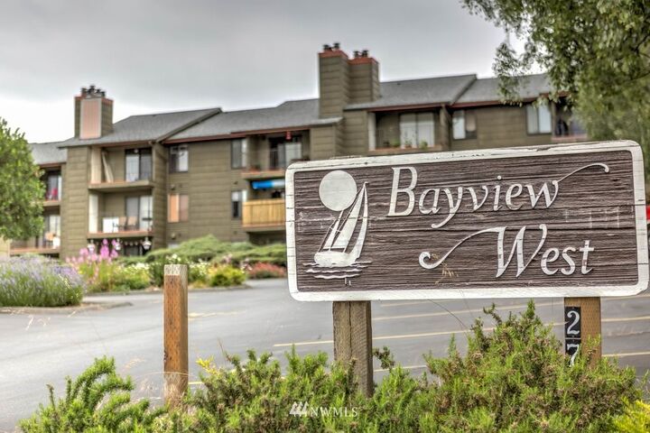 270 SE Barrington Drive #B306  Oak Harbor WA 98277 photo