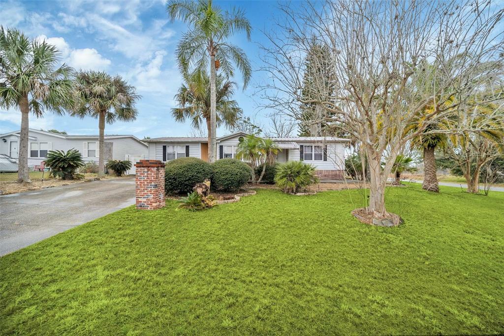 Property Photo:  16845 Bay Avenue  FL 34756 