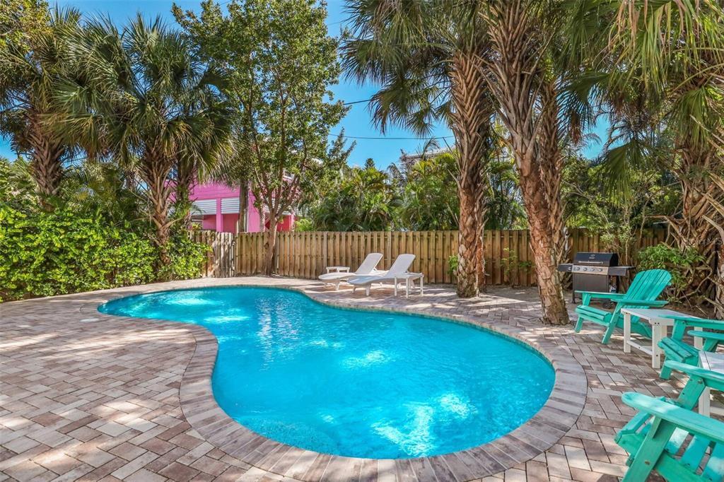Property Photo: 315 Pine Avenue R FL 34216