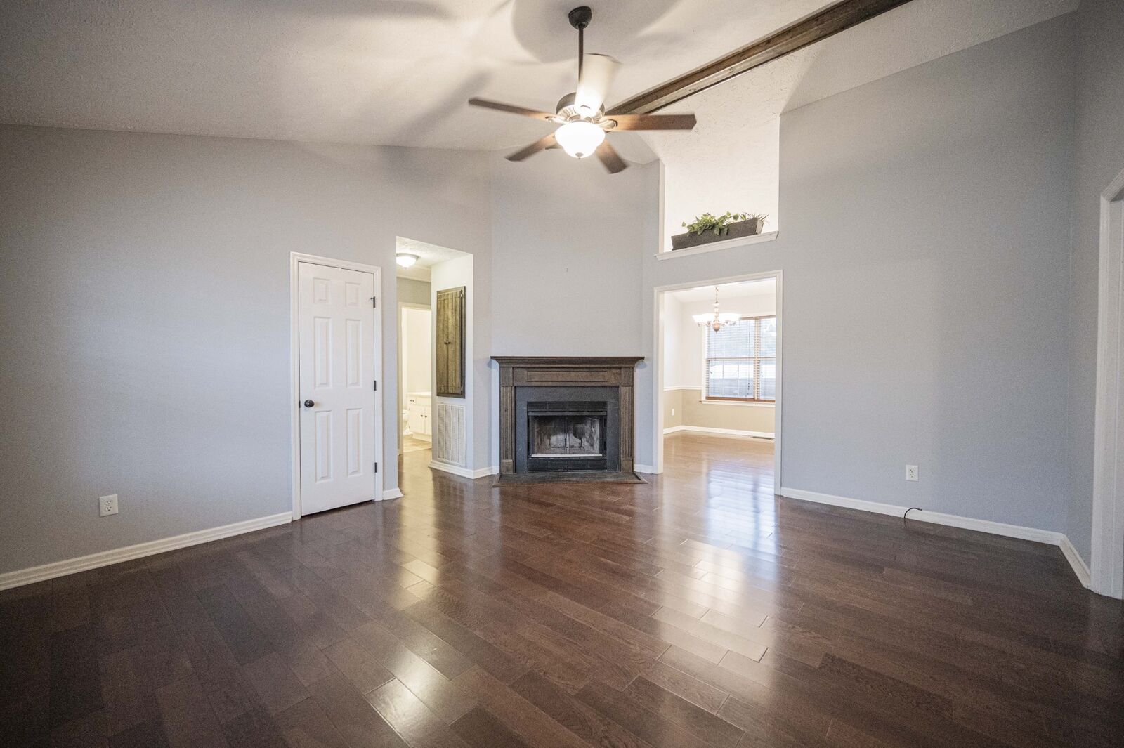 Property Photo:  804 Albin Ct  TN 37086 