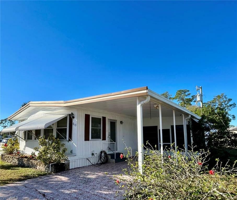 Property Photo:  613 Pine Grove Court  FL 33917 