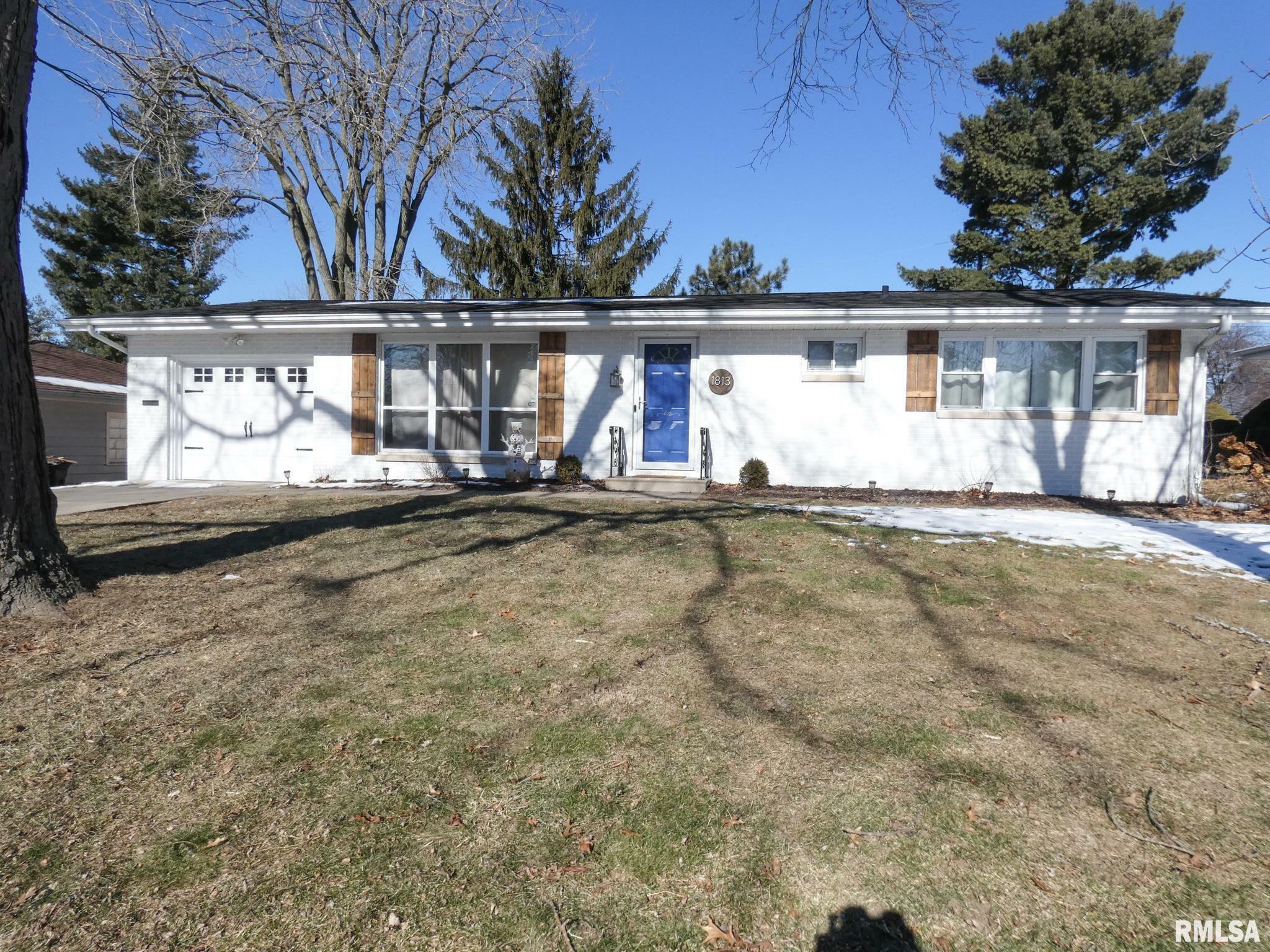 Property Photo:  1813 W Clarewood  IL 61614 